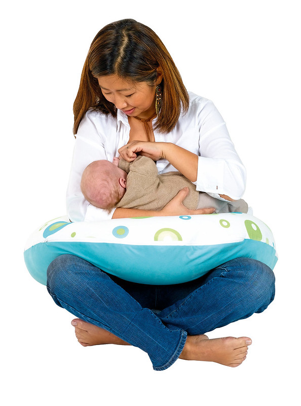 position madone coussin d'aillaitement