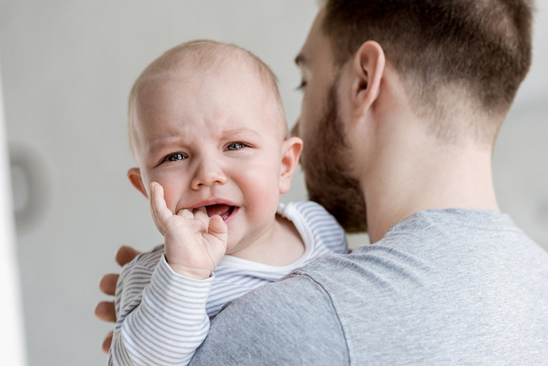 poussée dentaire bébé