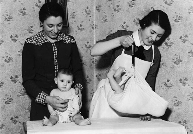 pèse bébé crochet