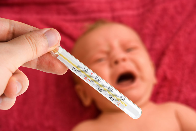 vérifier la santé d'un bébé